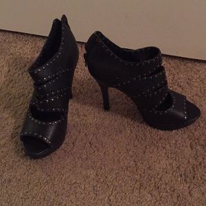 Aldo black studded pumps